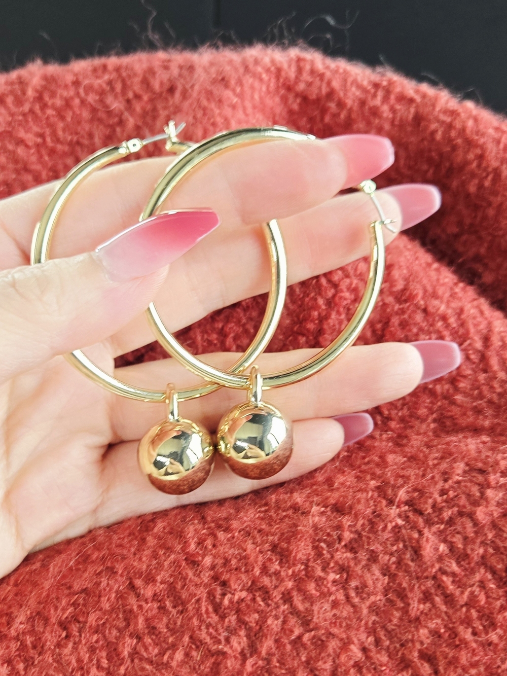 Fashion Jewelry Gold Hoop Earrings with Dangling Gold Spheres